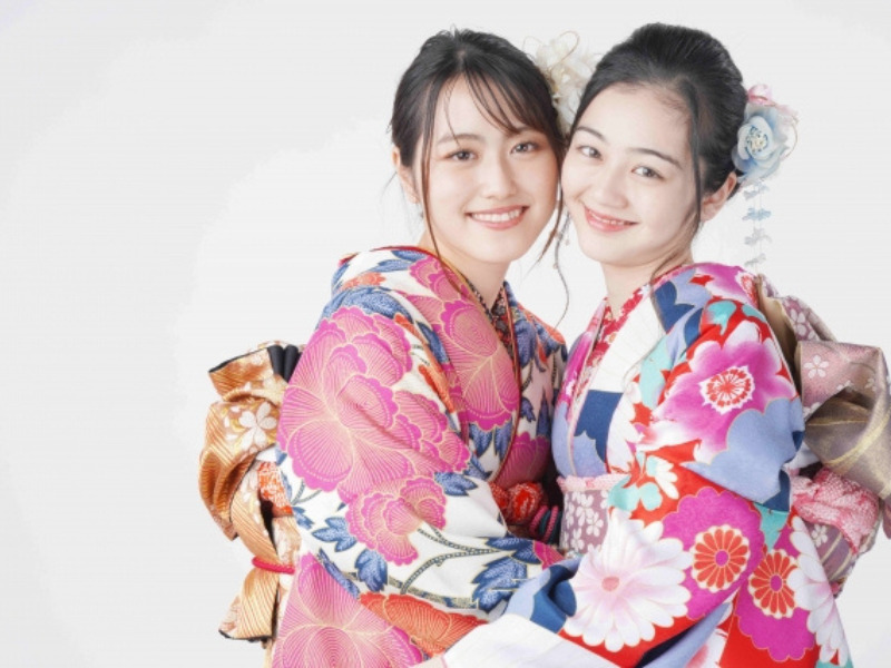 日本人ならではの「着物姿」｜美と伝統が織りなす魅力 - 京都の 