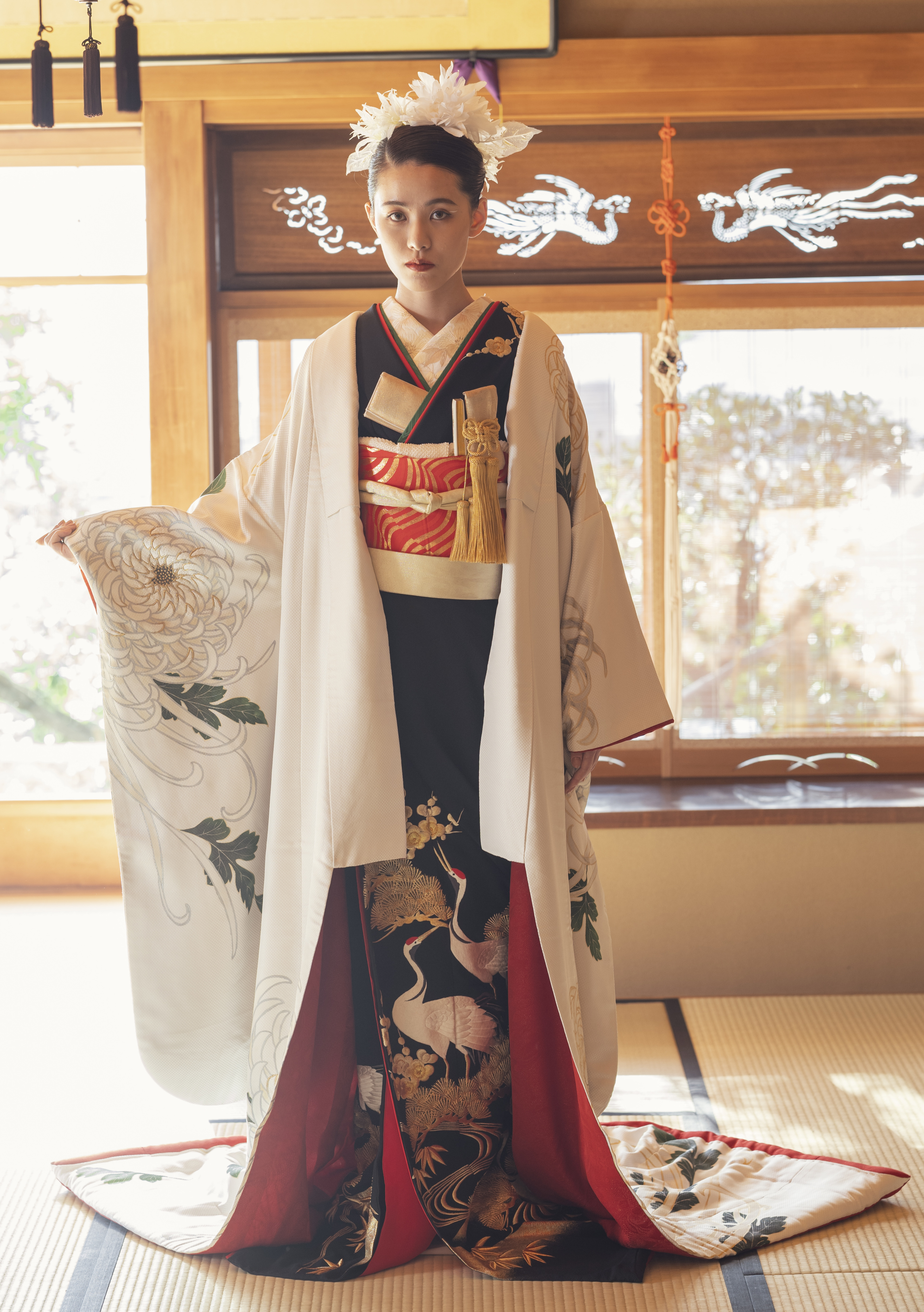 一つ紋アンティーク!!金彩手刺繍 小振袖 （取り扱い衣装一覧 - 京都の 